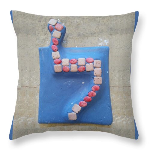 LAMED rosa e blu - Throw Pillow - ALEFBET - THE HEBREW LETTERS ART GALLERY